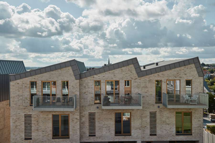 Kalter Rosé und Seeblick unter Stahlprofilen, Krøyer Kielbergvej / Regnbuevænget 1, 8660 Skanderborg, Dänemark